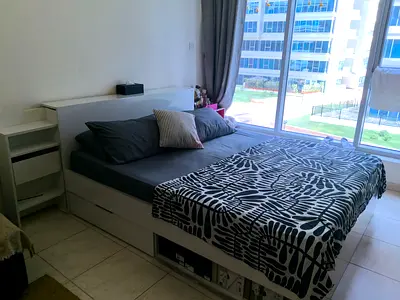 IKEA White Platform Bed with Storage Drawers (Queen) - Good Condition - With the Mattress