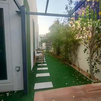 Vacant | Back to Back | Great Layout