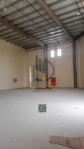 فرصة مميزة لأصحاب الأنشطة التجارية والصناعية لاستئجار مستودع بموقع استراتيجي داخل منطقة أم الثعوب الصناعية في أم القيوين، حيث يتميز الموقع بسهولة الوص