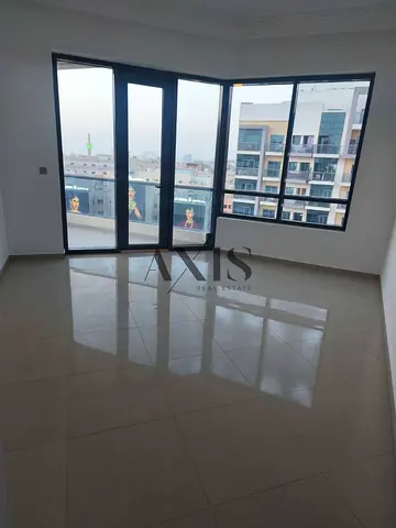 Bright & Spacious | Near Metro Access I Ready to Move In