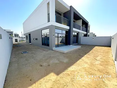 Corner Unit | Roof Access | Park & City Views