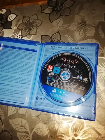 Selling used Batman PS4 disk, still in great condition and works fine
