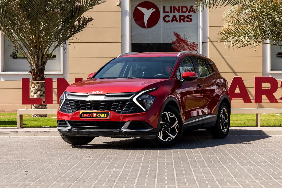 Kia Sportage 2023 — photo 1 of 20