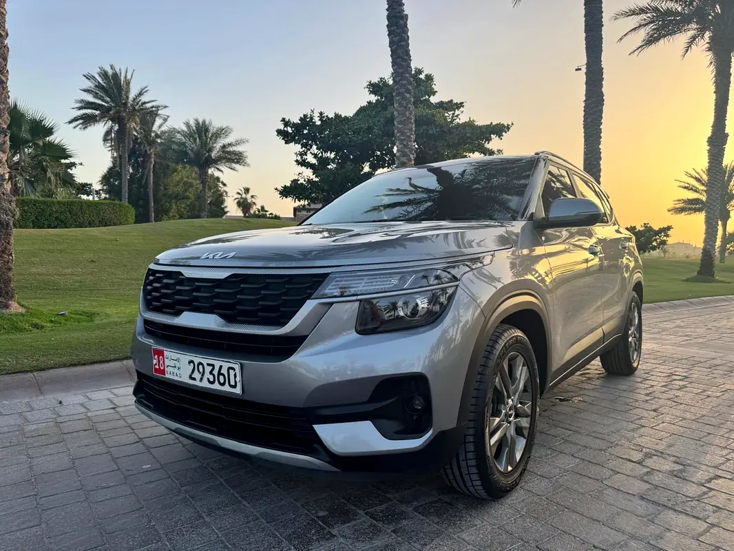 Kia Seltos 2023 — photo 1 of 20