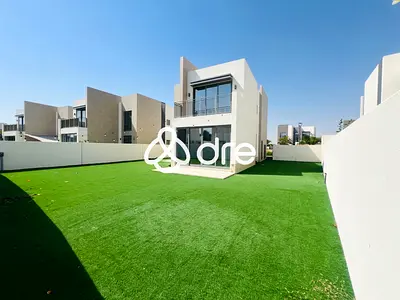 Detached Villa | Unfurnished | Bright Unit