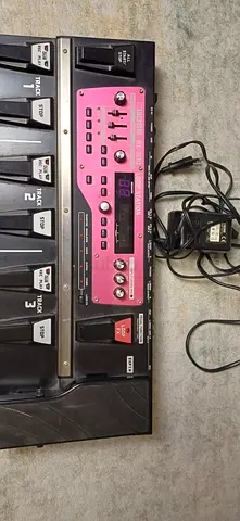 Used multi-effects guitar floor processor with power adapter