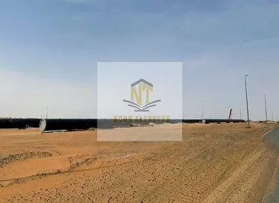 For sale: a prime plot of land with a residential/commercial permit (shops + offices) in Sharjah Hills