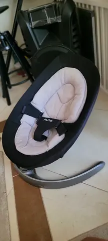 Nuna Leaf Baby Rocker / Bouncer in Good Condition