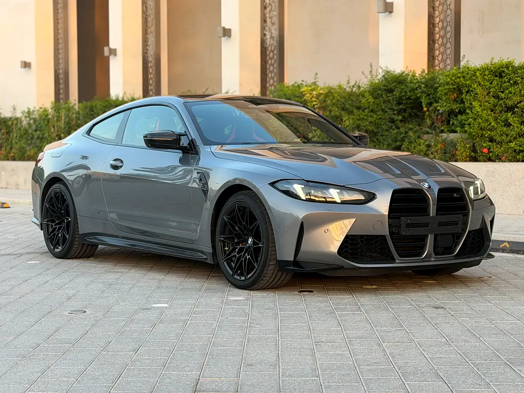 BMW M4 2025 — photo 1 of 16