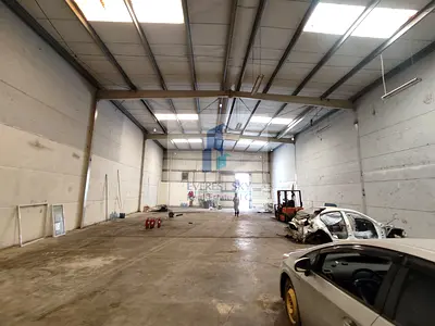 Warehouse for New/Used Auto parts, garage, etc in prime location for URGENT LEASE !!