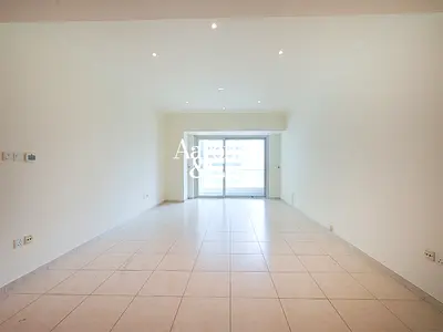 Vacant | Unfurnished | Fitted Kitchen | Mid Floor