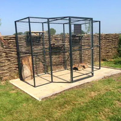 New Large Outdoor Metal Aviary / Bird Flight Cage - Heavy Duty