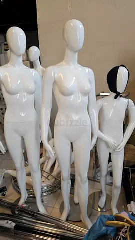 Set of 3 White Female Full-Body Store Mannequins (Adult + Child)