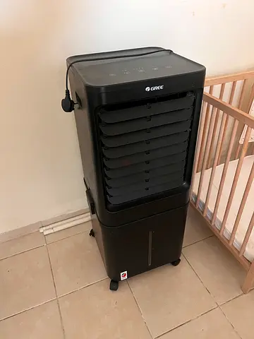 Gree Portable Evaporative Air Cooler - Good Condition - 4-Speed Air Cooler - 300 AED