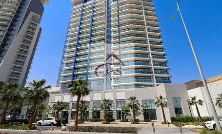 Vacant | Fully Furnished | Mid Floor