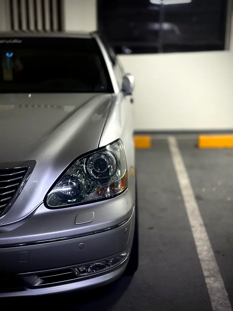 Lexus LS-Series 2006 — photo 1 of 19