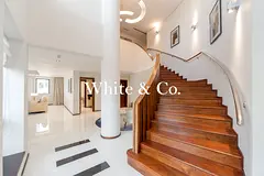 Beachfront | Serviced Penthouse| Hot Unit
