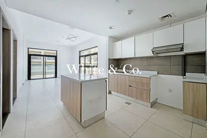 MULTIPLE CHEQUES | MODERN | SPACIOUS 1BR