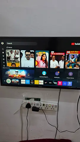 Samsung smart 32 inch LCD