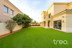 Exclusive | Vastu | Corner Plot | 5Bed+Maid