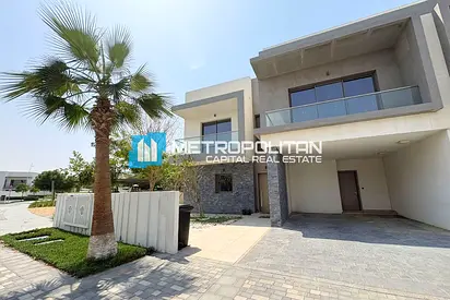 Duplex 4BR w/ Maid| Single Row Corner| Vacant Unit