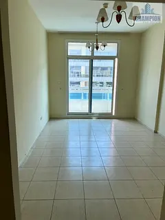 Spacious 1 Bedroom Appartment with Close kitchen at Prime Location