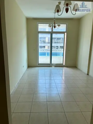 Spacious 1 Bedroom Appartment with Close kitchen at Prime Location