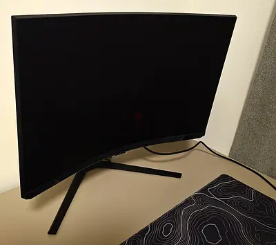 Samsung G8 Odyssey NEO 32 4k / 240 HZ monitor with original box.