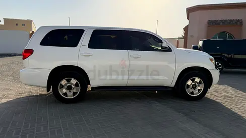 Toyota Sequoia SR5 2013 | GCC Specs | Well Maintained