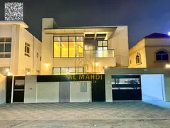 Villa directly from the owner, personalized finishing, on a main street, close to all services, free