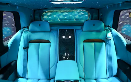 صورة 16 لـ 2019 ROLLS-ROYCE CULLINAN