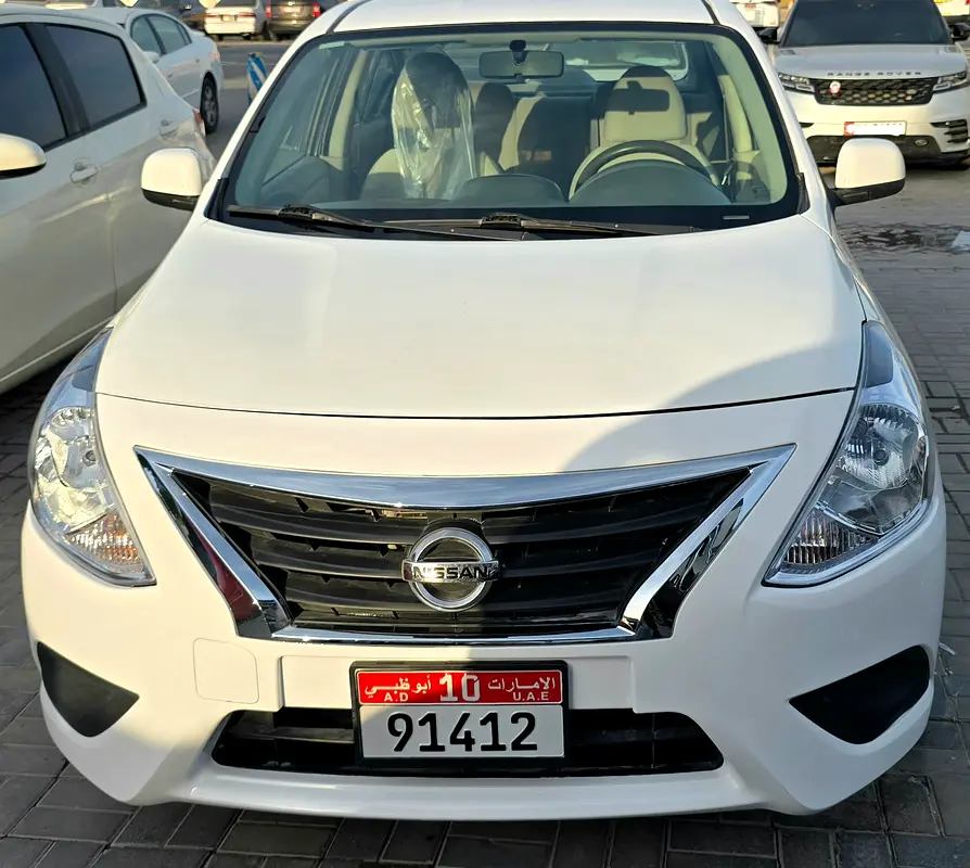 Nissan Sunny 2019 — photo 1 of 12