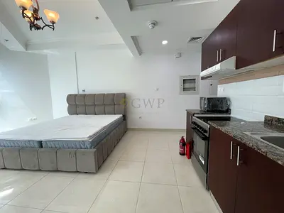 Furnished Studio apartment / Canal View / Close to Metro