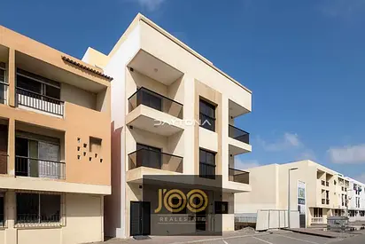 فرصة استثمارية مميزة لامتلاك أرض سكنية تجارية في منطقة العامرة بعجمان، ضمن موقع حيوي يتميز بالنمو العمراني السريع والطلب المتزايد على المشاريع السكنية