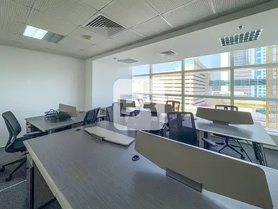 Fitted | Covered Parking | Near DWTC Metro