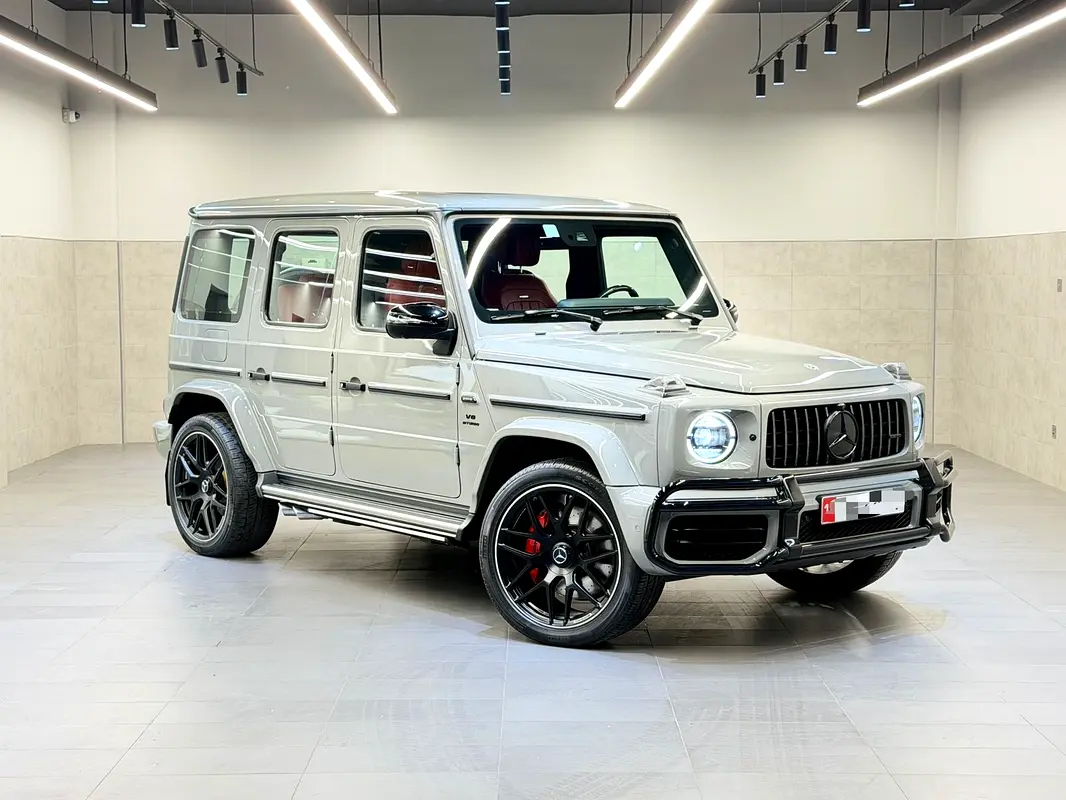 Mercedes-Benz G-Class 2023 — photo 1 of 9