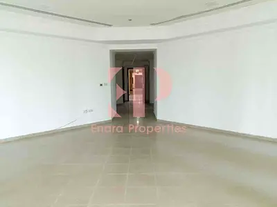 Stunning 3-Bedroom Apartment l vacant