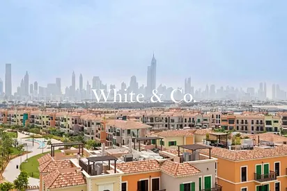 CORNER UNIT | SEA & DOWNTOWN SKYLINE VIEW