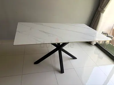 Dining table and Chairs for Sale