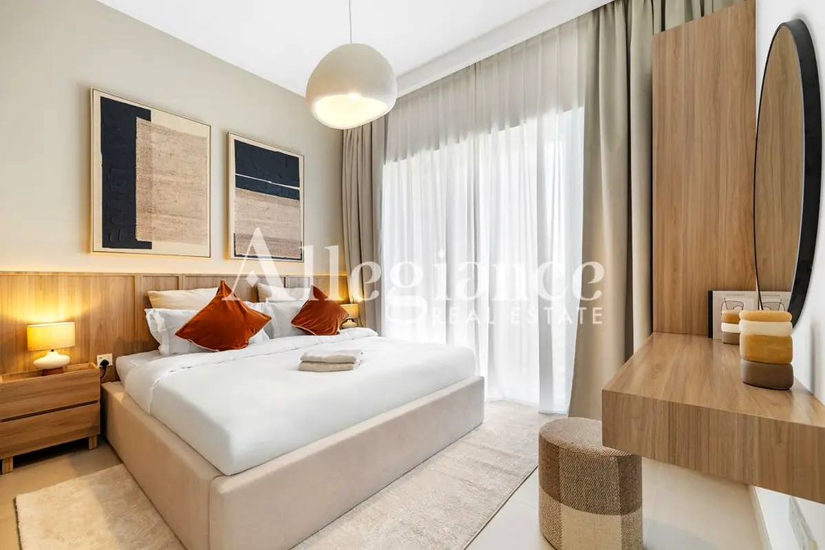 Furnished 1BR | Creek Beach Access | Prime Unit