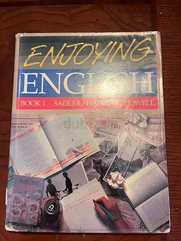 Enjoying English book 1 SALDER/HAYLLAR/POWELL