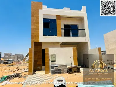 A plot of land that offers the opportunity to build a successful project in a very vibrant location at a price that includes fees