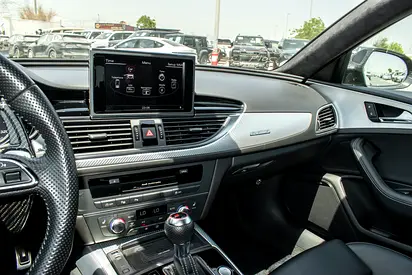 صورة 14 لـ 2014 AUDI RS6