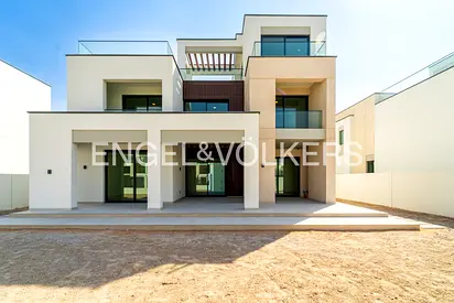 Single Row | Park View | Motivated Seller | Book Now