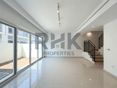 Brand new 4BR TH | Prime Location | Ready to move