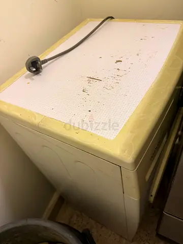 Used Compact Microwave - Working Condition (Needs Cleaning)