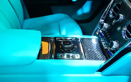صورة 12 لـ 2019 ROLLS-ROYCE CULLINAN