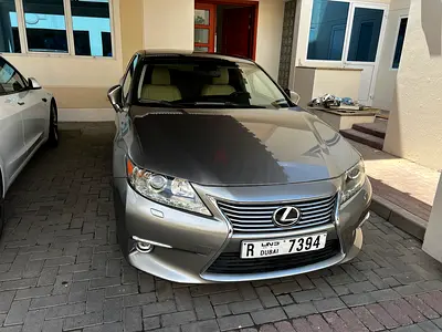 Lexus ES 250 Platinum2015 GCC Specs, good condition. WhatsApp please.plate is not for sale.