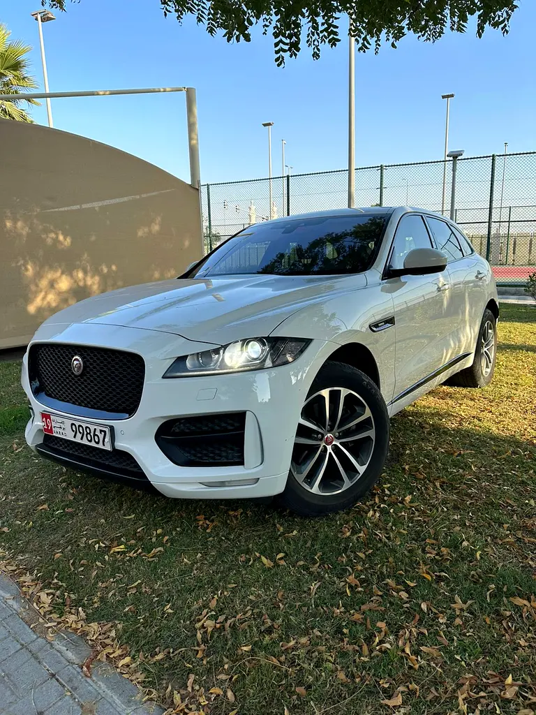 Jaguar F-Pace 2018 — photo 1 of 14