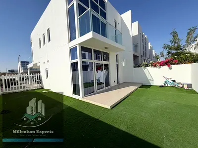 3Bed+Maid | Furnished | Huge Layout | End Corner Unit | Vacant